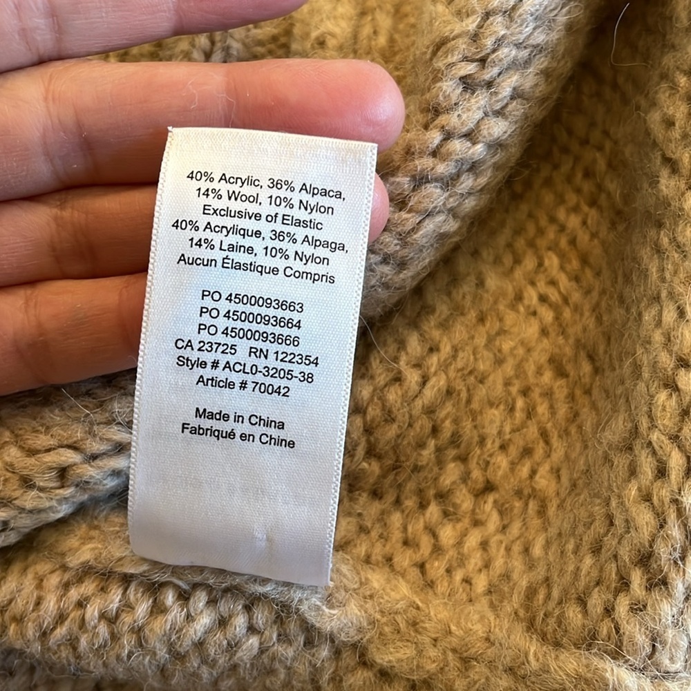 Aritzia Alpaca Blend Plutarch Turtleneck Sweater Size M Taupe Cozy Oversized - Picture 12 of 16